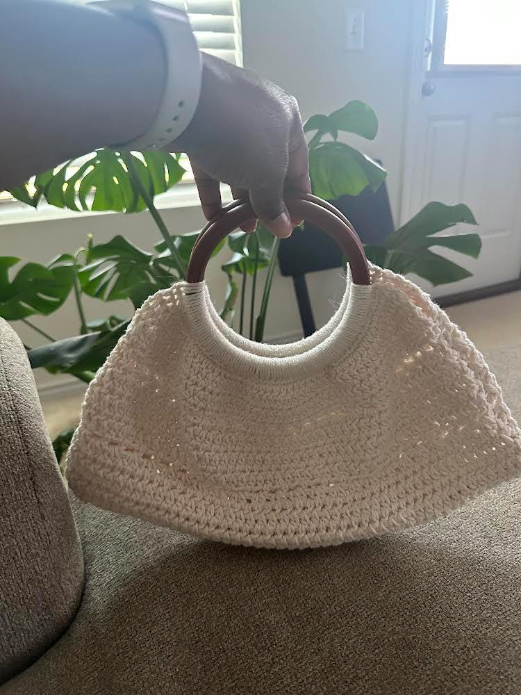 Crochet Purse with Wooden Handles - Vintage-Inspired Fan Design | Round Handle Summer Purse