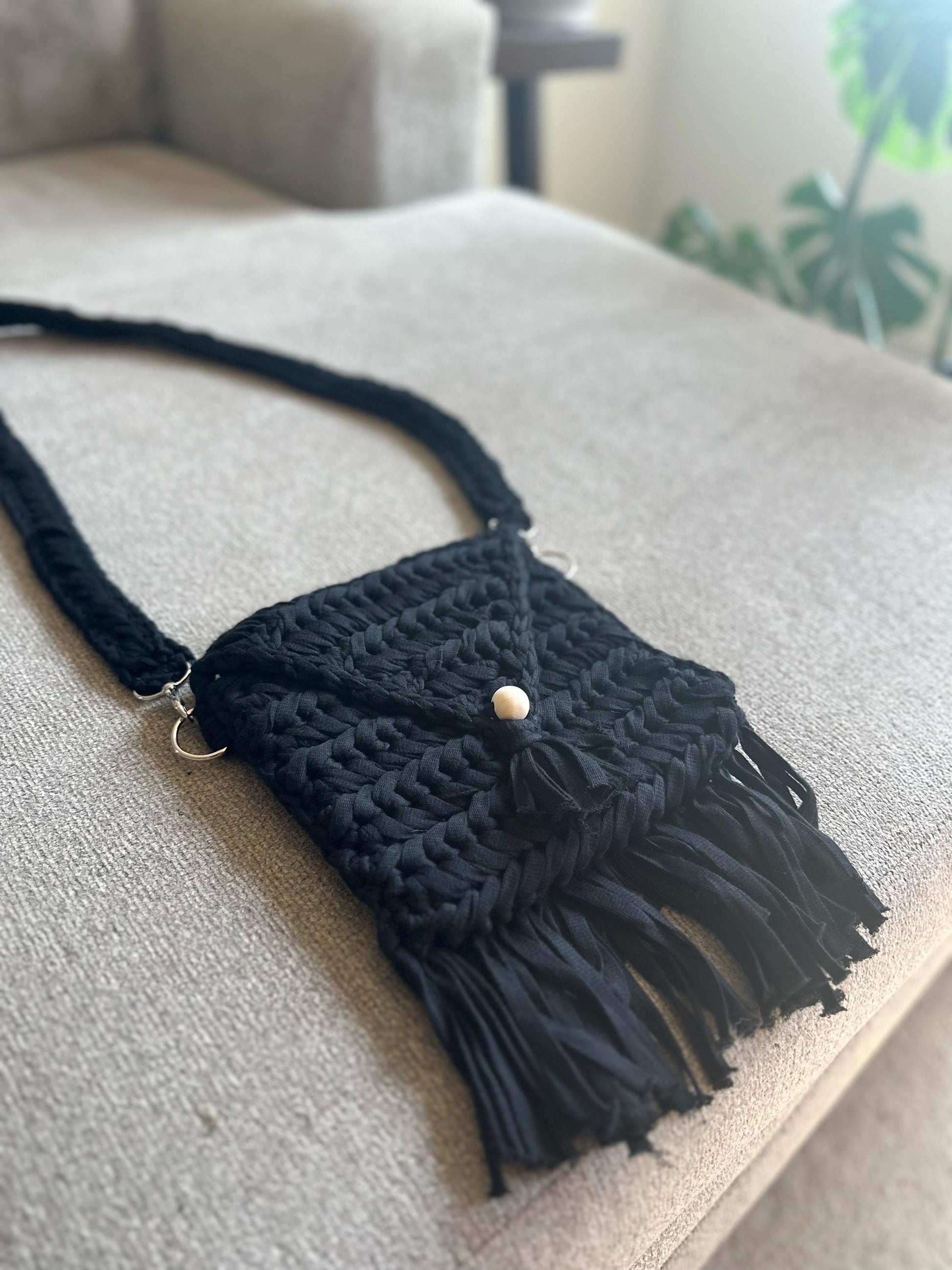 Crossbody Purse - Crossbody Bag - Gift for Her - Boho-style Purse - Purse with Fringes - Crochet Purse - Crochet Crossbody Bag