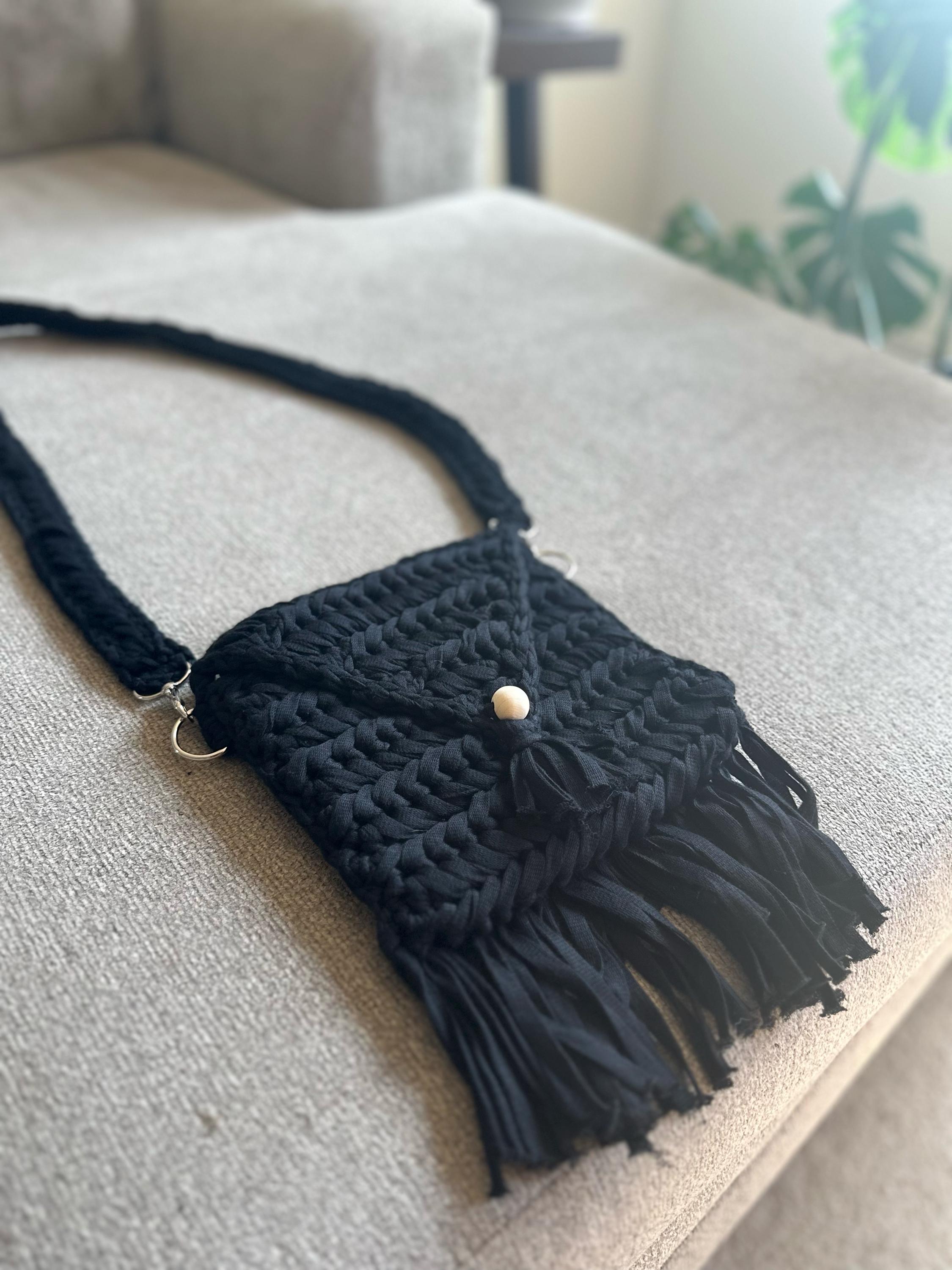Crossbody Purse - Crossbody Bag - Gift for Her - Boho-style Purse - Purse with Fringes - Crochet Purse - Crochet Crossbody Bag