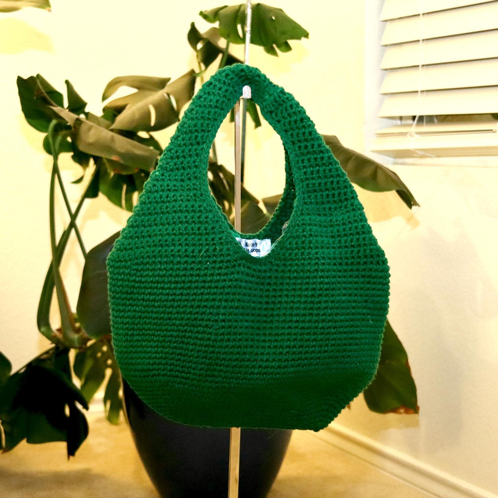 Handmade Crochet Handbag with Top Opening - Crocheted Tote Bag – Sustainable Shoulder Bag, Stylish Everyday Accessory, Unique Gift for Her